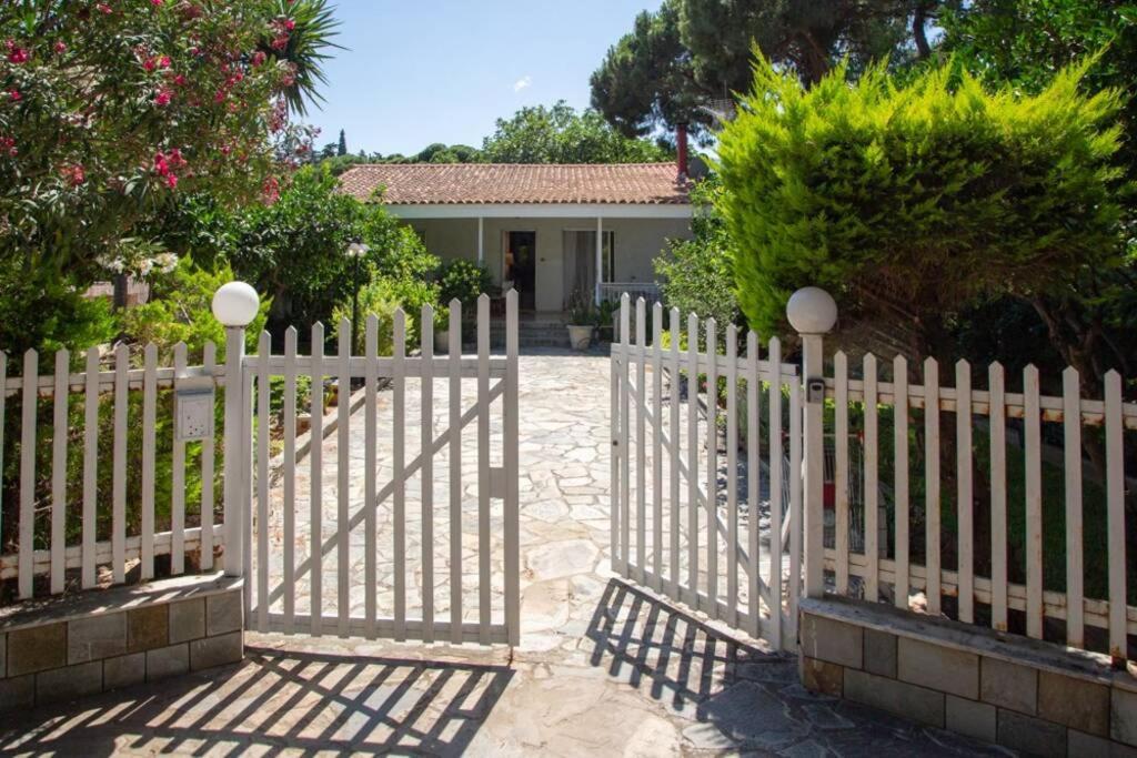 Koko'S Summer House Néa Mákri Exterior foto